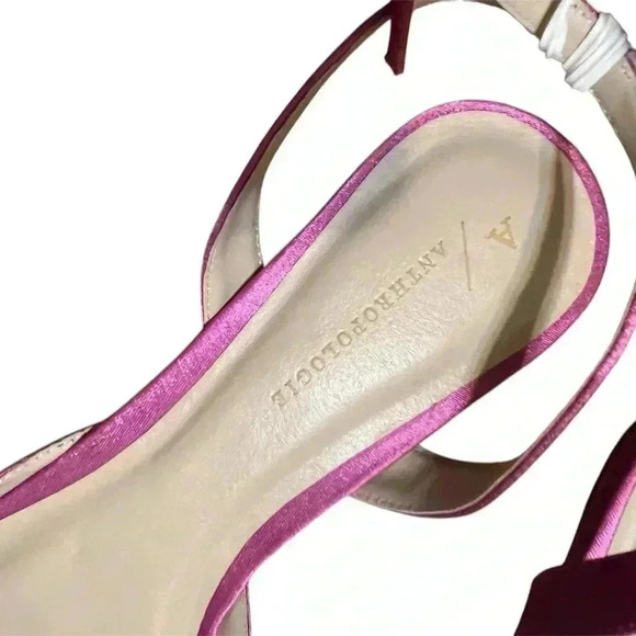 Satin Slingback Flats |
Anthropologie Sz 6 Mint Condition - Picture 2 of 5